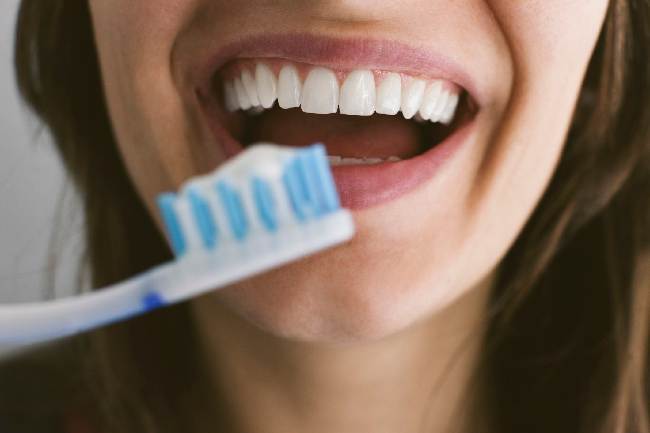 30 Everyday Mistakes Youre Probably Making That Can Ruin Your Teeth