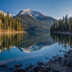 Fun facts about Canada - Maligne lake in Alberta