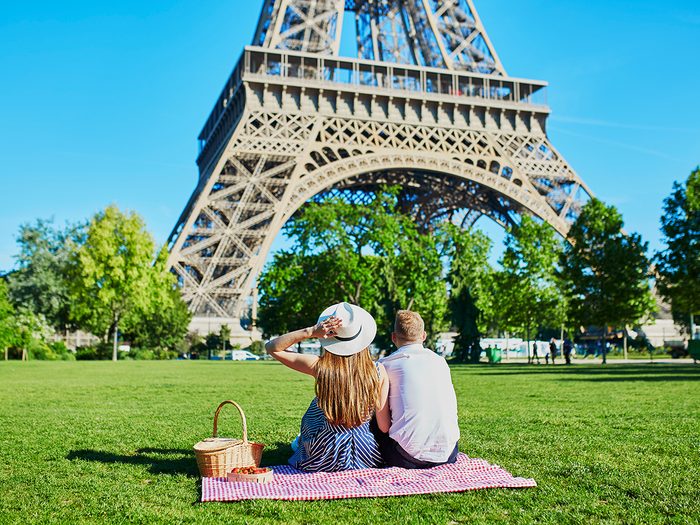 Eiffel tower - romantic spots