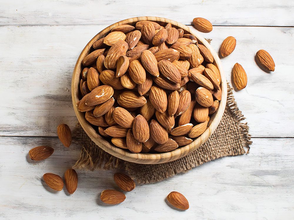 Almonds are a healthy snack between meals