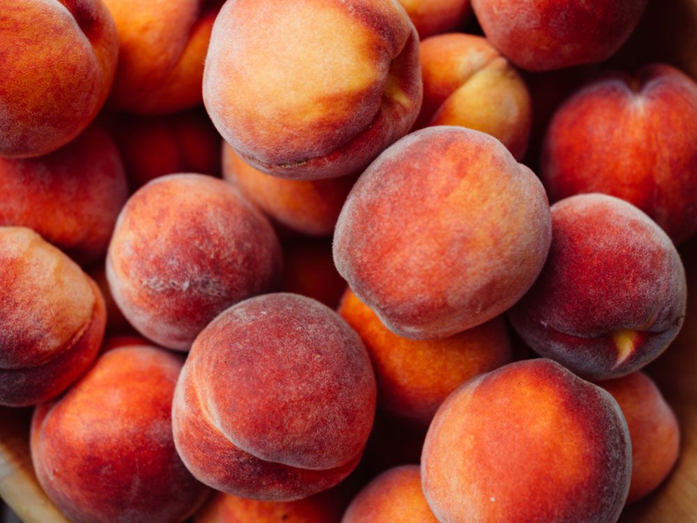 top organic foods to buy - peaches