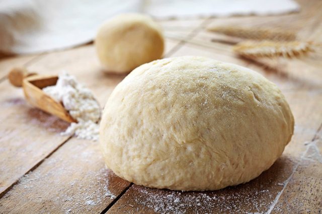 bread-dough-toxic-christmas-foods