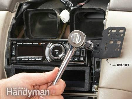How to Install a GPS Mount in Your Car