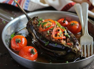 Foods That Soothe Your Stomach: Beef And Red Quinoa-Stuffed Eggplant