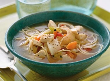 Country-Style Chicken and Vegetable Soup With Noodles