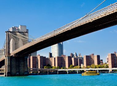  Places to Take a Selfie: Brooklyn Bridge
