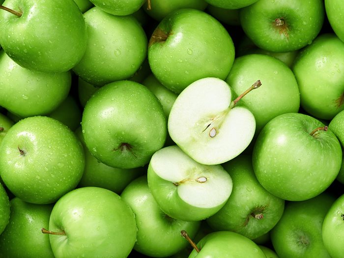 Apple benefits - green granny smith apples