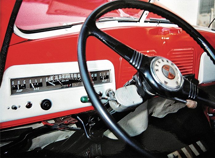 Steering wheel of 1952 Studebaker