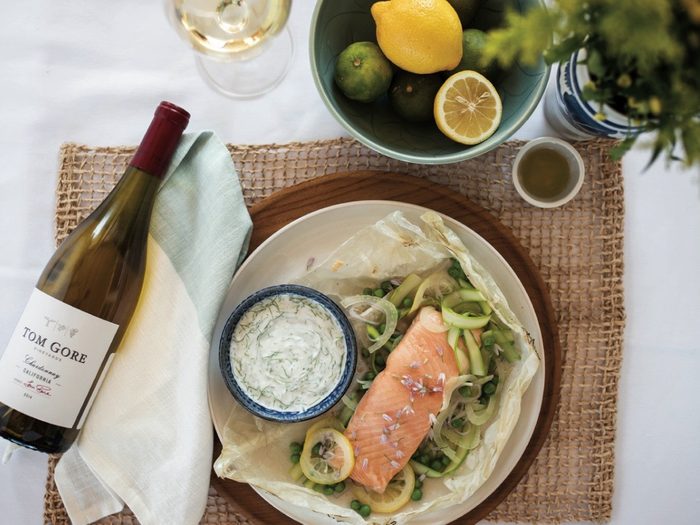 Baked salmon in parchment pouch