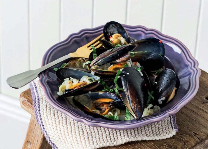 Thai-Style Mussels with Chili and Basil