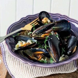 Thai-Style Mussels with Chili and Basil