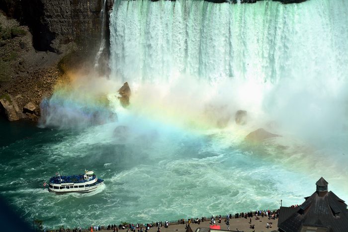 Rainbow pictures - Maid of the Mist at Niagara Falls