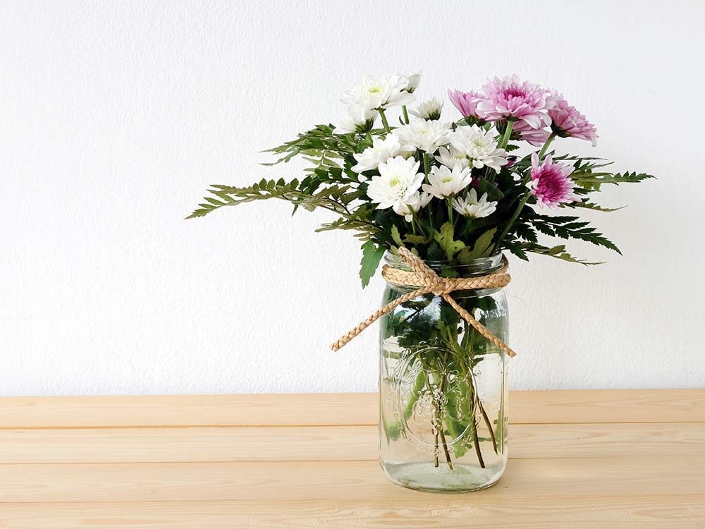 10 Clever Mason Jar Uses You Need to Try Right Now