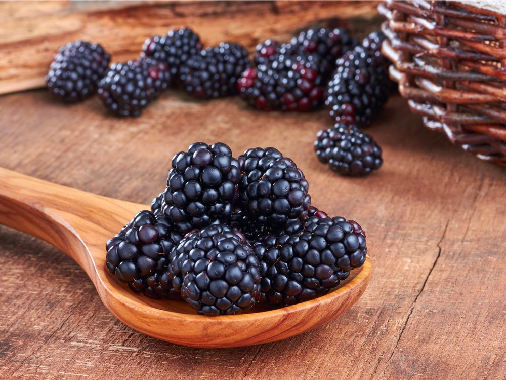 antioxidant rich foods - blackberries