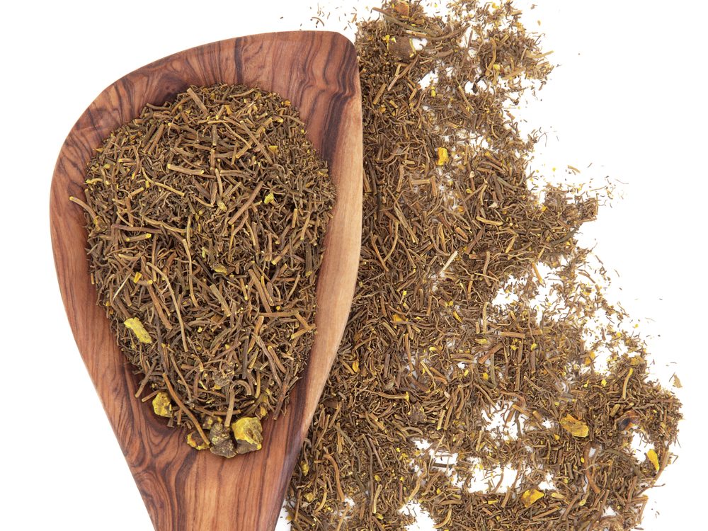 Goldenseal is a natural sore throat remedy.