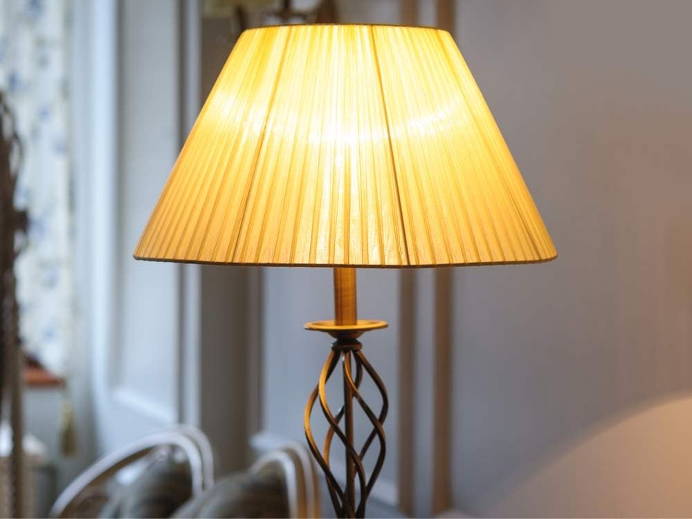 Use lint to remove dirty from fabric lampshades