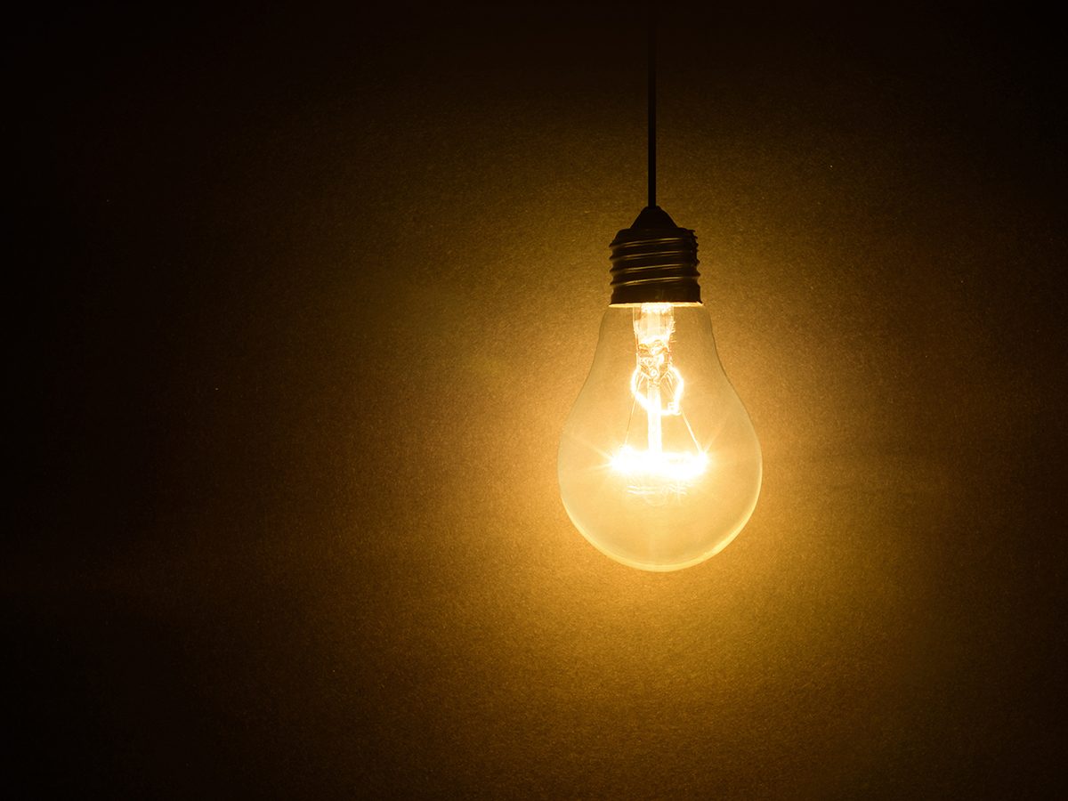 The Funniest Light Bulb Jokes on the Internet | Reader's Digest Canada
