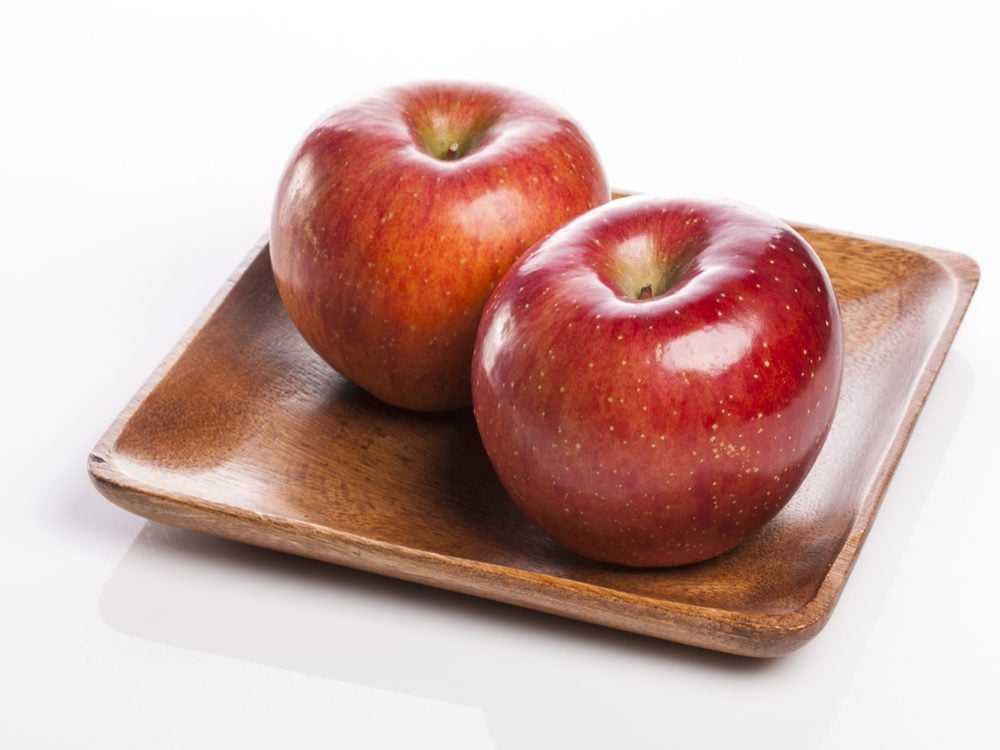 Eat two apples every day to increase your dietary fibre