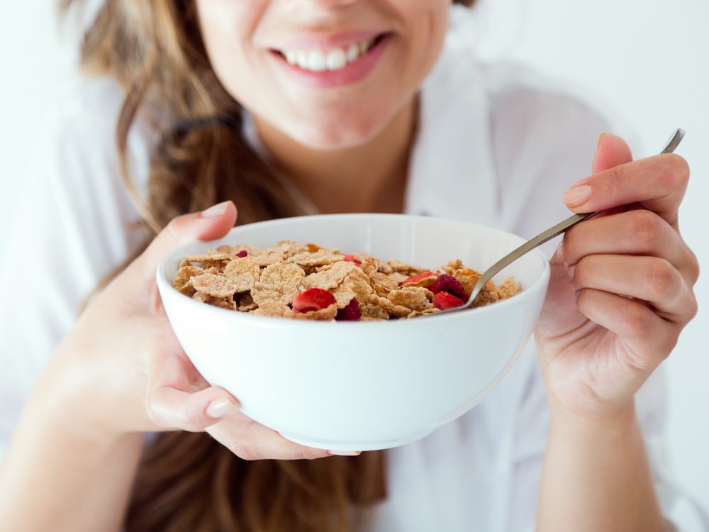 Mix your regular cereal with the high-fibre stuff to increase your dietary fibre