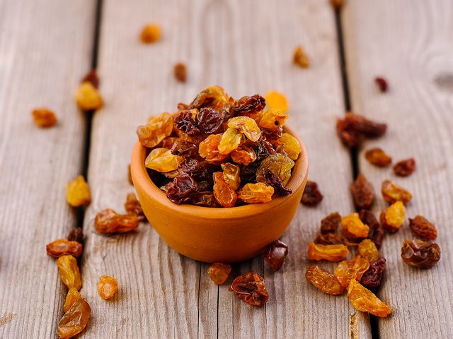 antioxidant rich foods - raisins