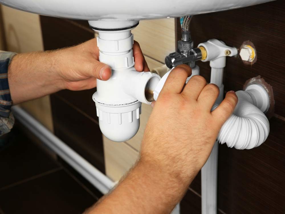 Repairing sink pipes
