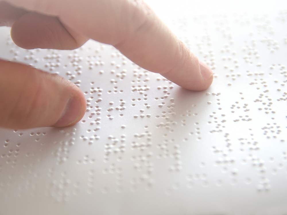Reading in braille