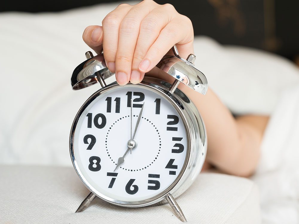 Want to be a morning person? Don't hit the snooze button