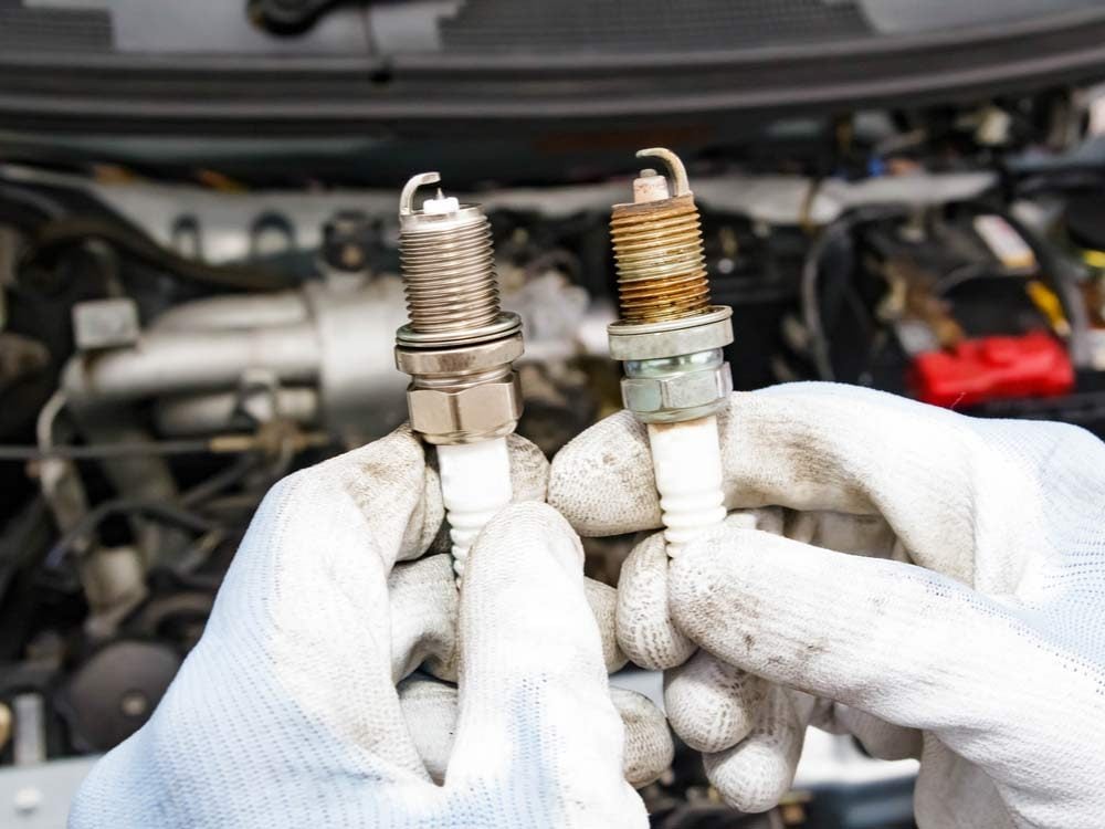 Changing spark plugs - how to change spark plugs yourself