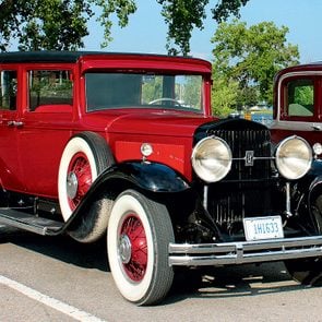 1930 Cadillac V8 club sedan