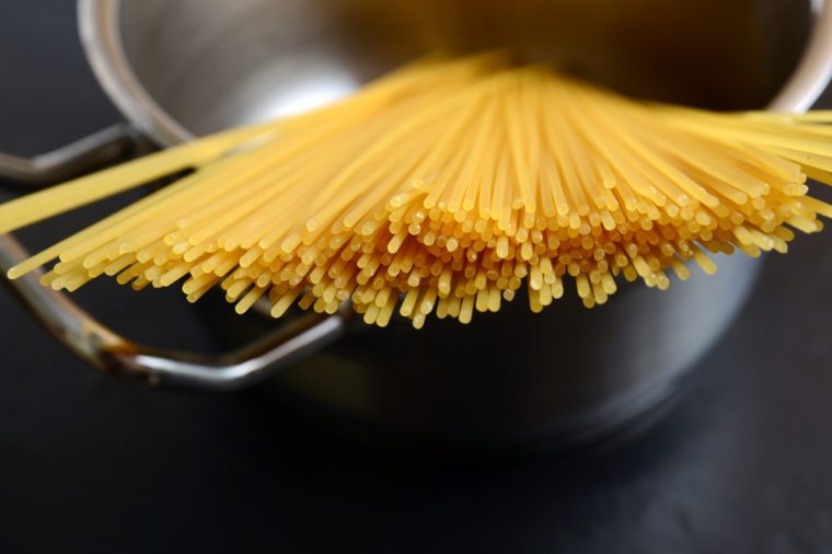 Breaking pasta