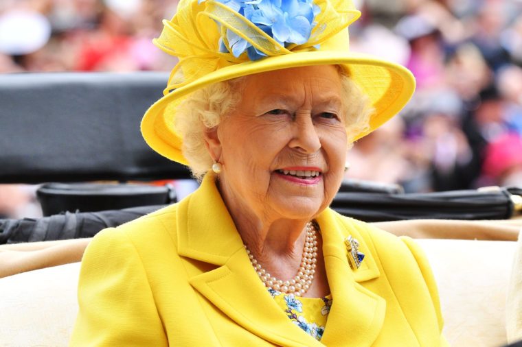 The Queen won't abdicate because of anti-monarchy sentiment