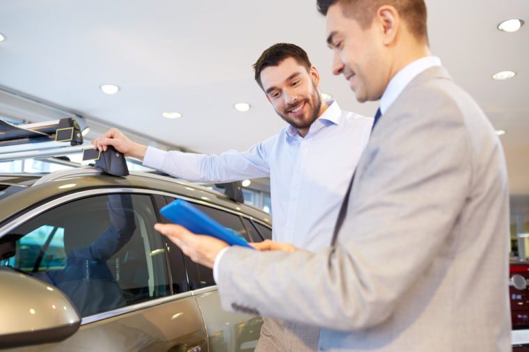 Car dealer tricks - time your car shopping
