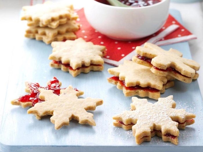 Christmas cookie recipes - Berry-almond sandwich cookies