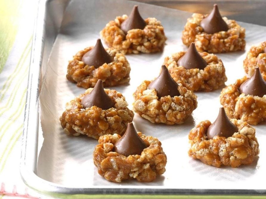 No-bake cookie butter blossoms