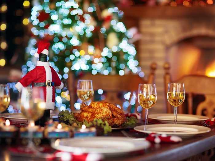Planning a Christmas party: Table decor