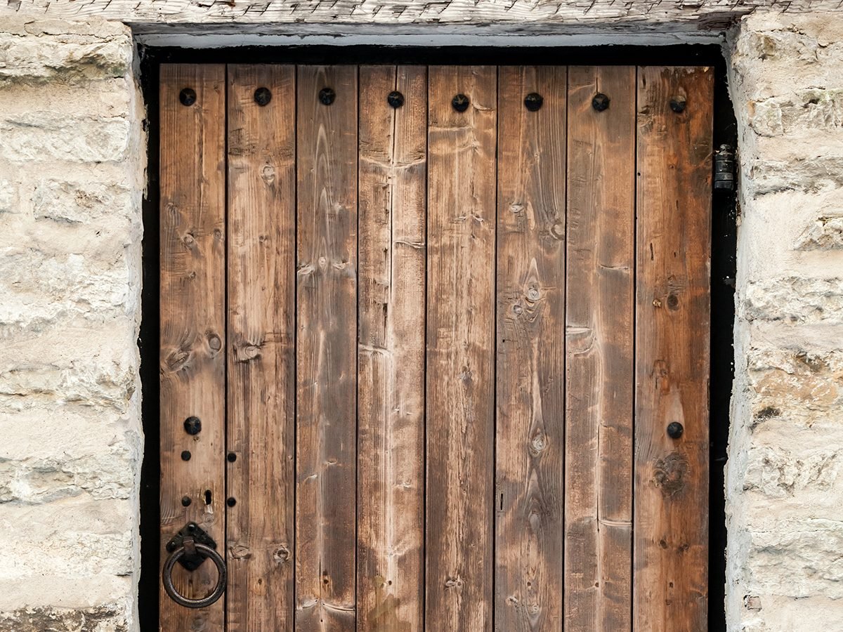 Best jokes of all time - old wooden door
