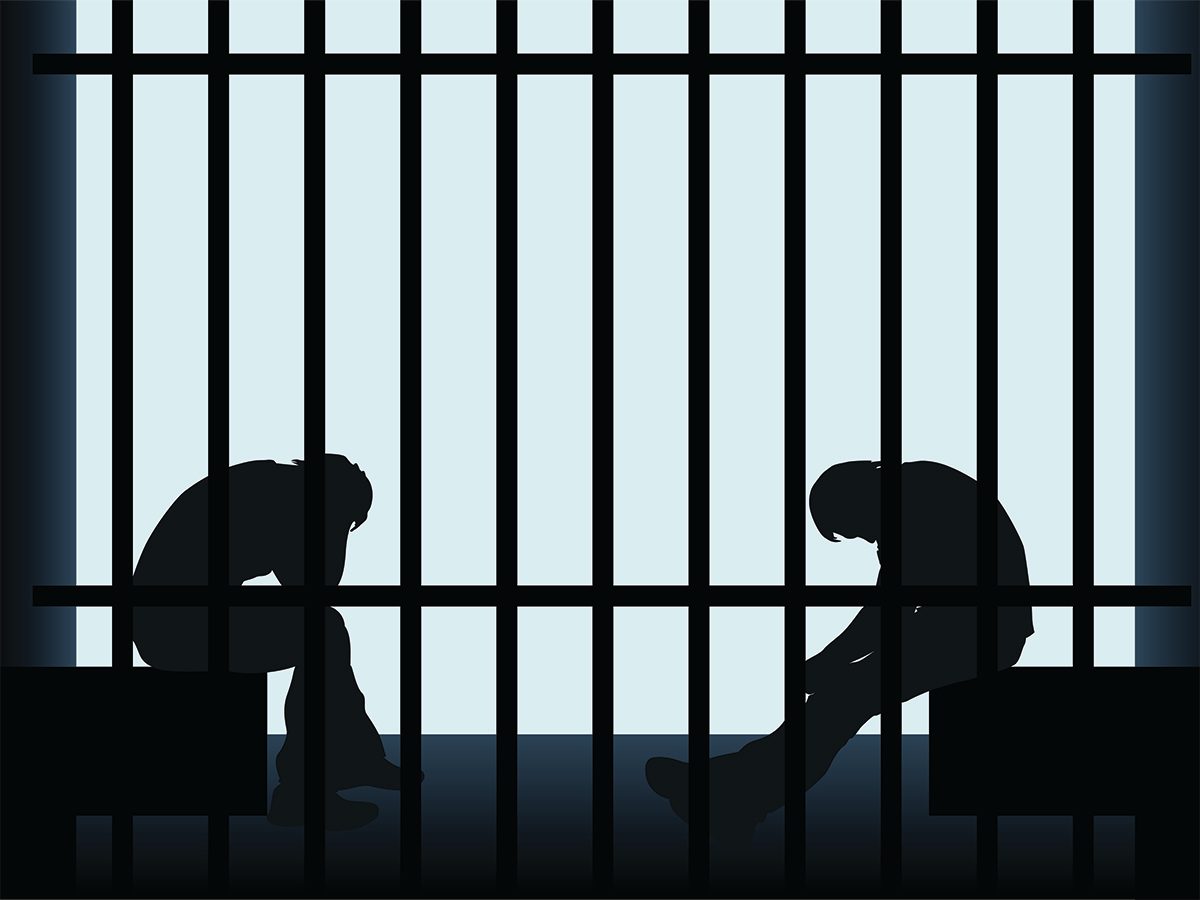 Best Reader's Digest jokes of all time - two prisoners in jail