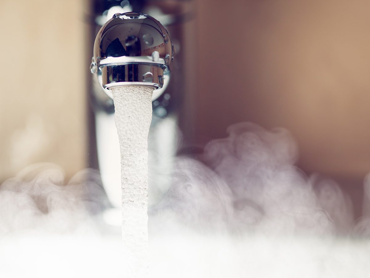 Frostbite symptoms - steaming warm water bath