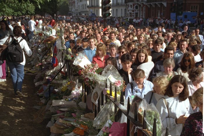 Crowds At Kensington Palace On Day Of Funeral For Diana Princess Of Wales 1997.