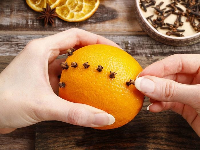 What to do with old oranges - make pomanders