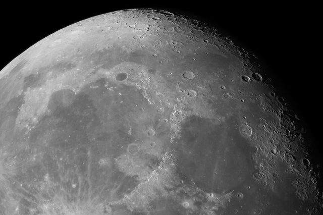 Close-up of the Moon surface. Main objects and areas: Mare Serenitatis, Mare Imbrium, Procellarum basin, Archimedes, Cassini, Aristillus, Alpine Valley, Aristoteles, Plato, Eudoxus, Sinus Iridum
