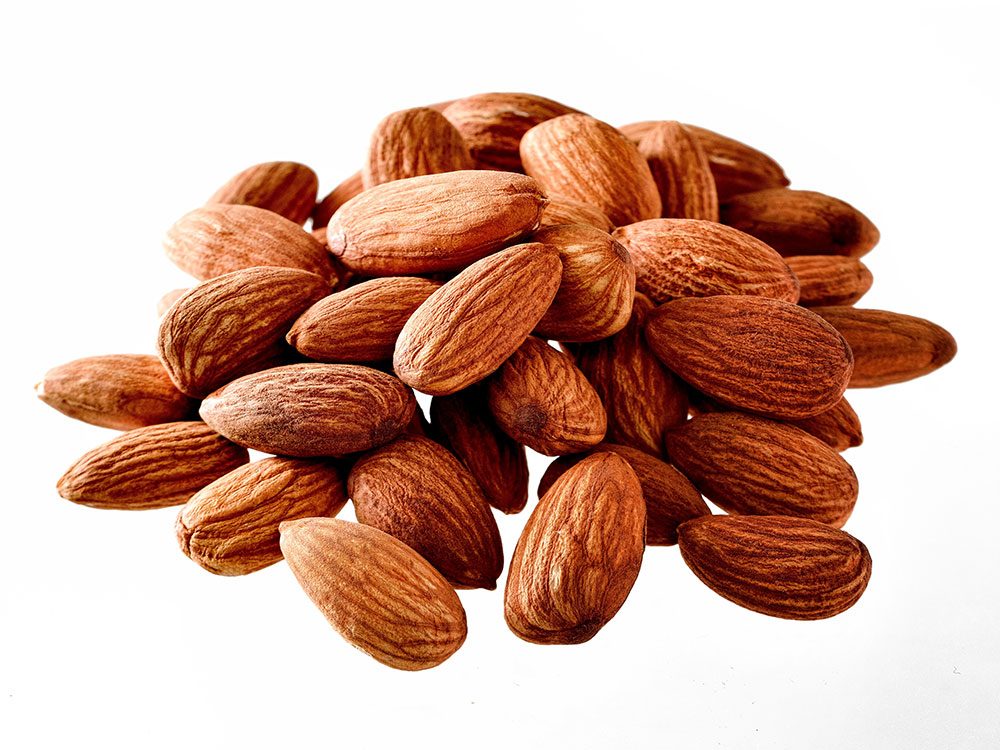 Foods to lower cholesterol - roasted almonds