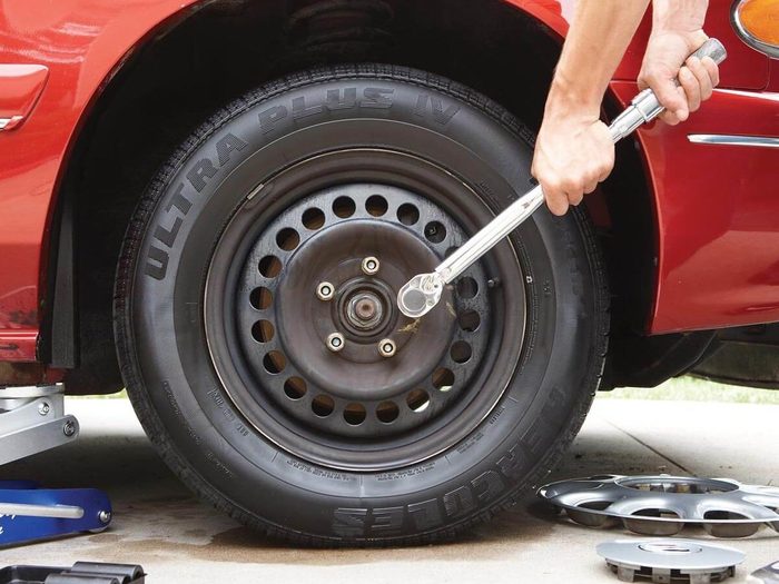 Repairing car tire