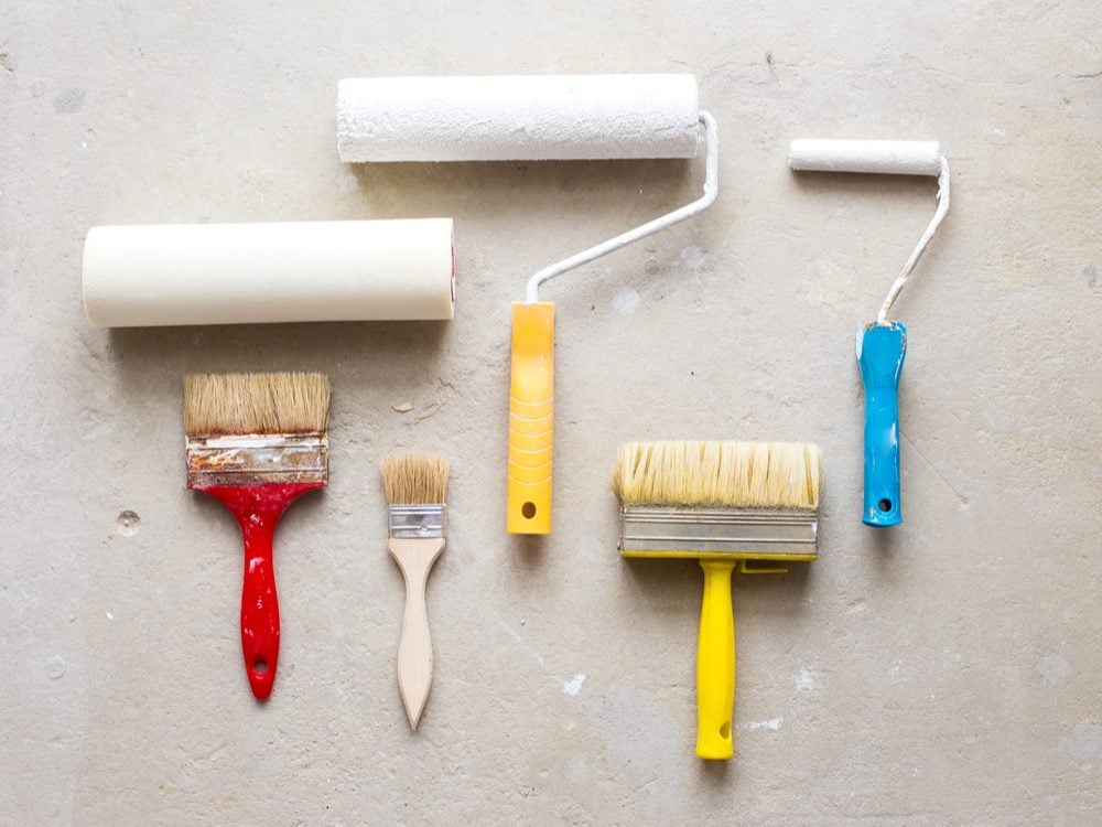 Types of paint brushes