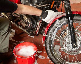 How to clean a motorcycle - step 1