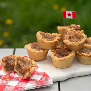 Canadian dishes Canadian food - butter tarts