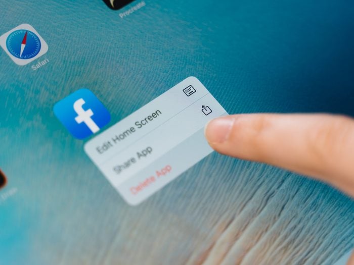 How to quit social media - delete Facebook app