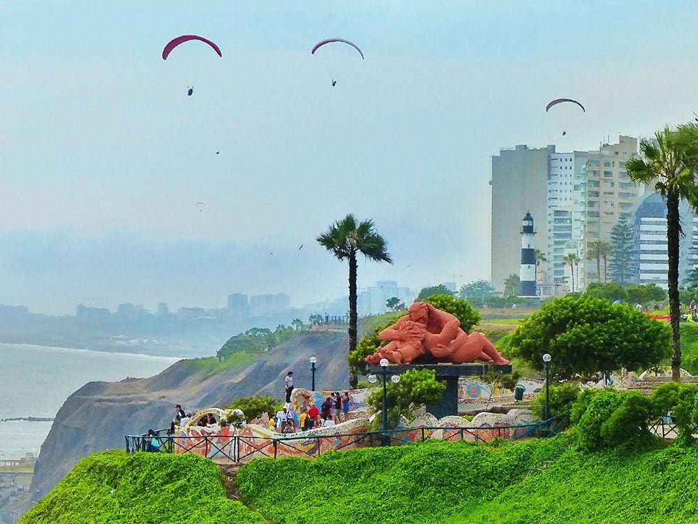 Things to Do in Peru - Miraflores Boardwalk and Park of Love