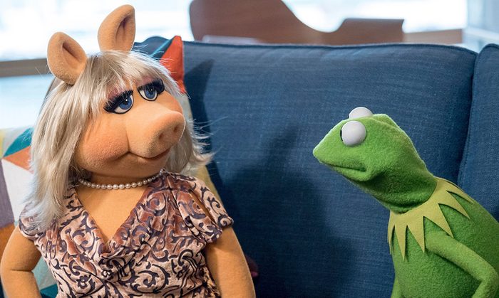 Miss Piggy and Kermit the Frog