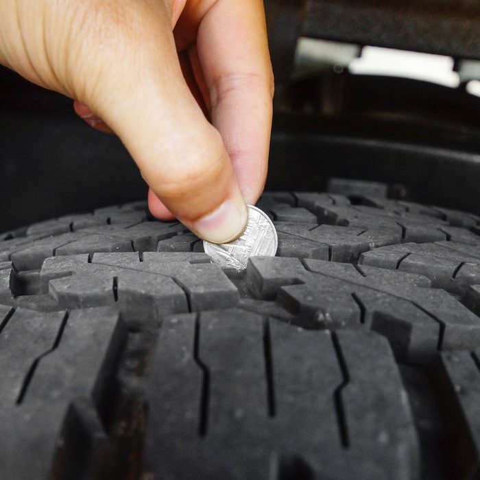 Measuring-tire-depth-using-a-small-coin
